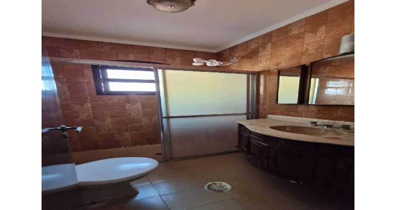 Sobrado à venda no Bairro da Vila Santa Edwiges na Rua Físico Lawrence