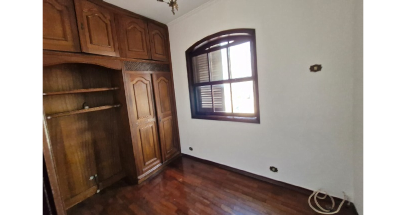 Sobrado à venda no Bairro da Vila Santa Edwiges na Rua Físico Lawrence