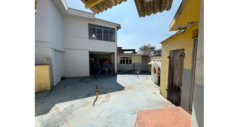 Casa Comercial à venda no Jardim São José (Zona Norte) 