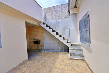 Casa Térrea à venda no Bairro do Parque Panamericano na Estrada do Corredor,