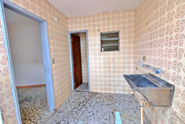 Casa Térrea à venda no Bairro do Parque Panamericano na Estrada do Corredor,