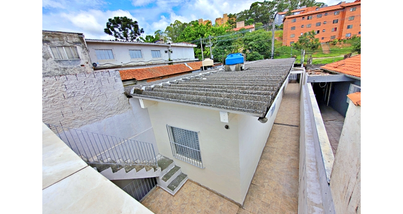 Casa Térrea à venda no Bairro do Parque Panamericano na Estrada do Corredor,