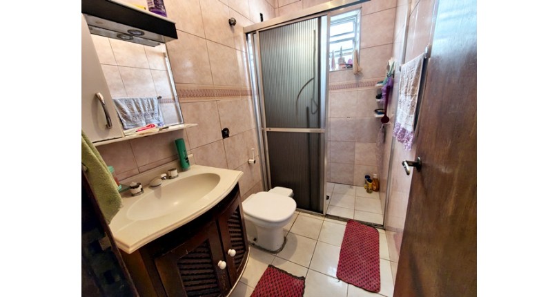 Casa Térrea à venda no Bairro do Parque Panamericano na Estrada do Corredor