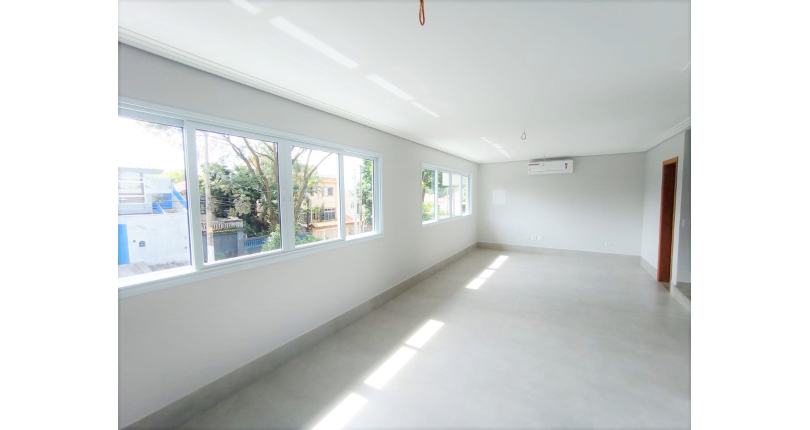 Sobrado novo à venda no Bairro do Parque São Domingos na Rua Doutor Odon Carlos de Figueiredo Ferraz 855