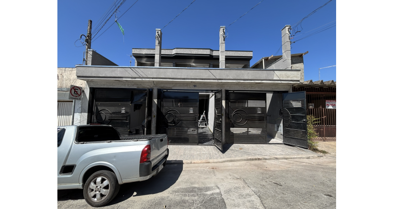 Sobrado em construção novo à venda no Bairro da Vila Perus na Rua Roque Callage 276