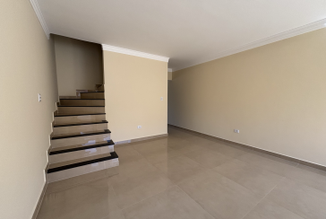  Sobrado novo à venda no Bairro do Jardim Russo na Rua Padre Diogo Antônio Feijó,