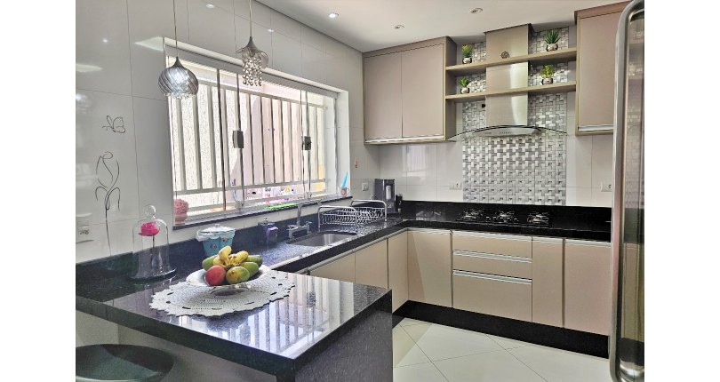 Sobrado à venda no Bairro do Jardim Felicidade (Zona Oeste) na Rua Rosálio José da Conceição 