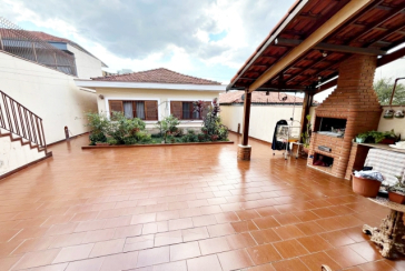 Casa assobradada à venda no Bairro da Vila Pereira Barreto na Rua Coronel Gordinho Filho