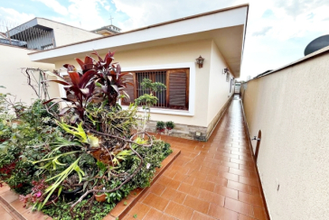 Casa assobradada à venda no Bairro da Vila Pereira Barreto na Rua Coronel Gordinho Filho