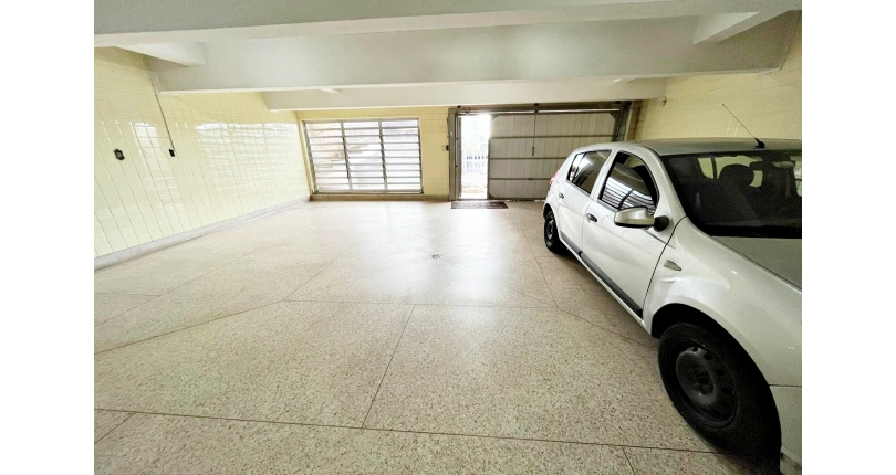 Casa assobradada à venda no Bairro da Vila Pereira Barreto na Rua Coronel Gordinho Filho