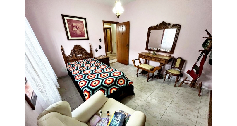 Casa assobradada à venda no Bairro da Vila Pereira Barreto na Rua Coronel Gordinho Filho