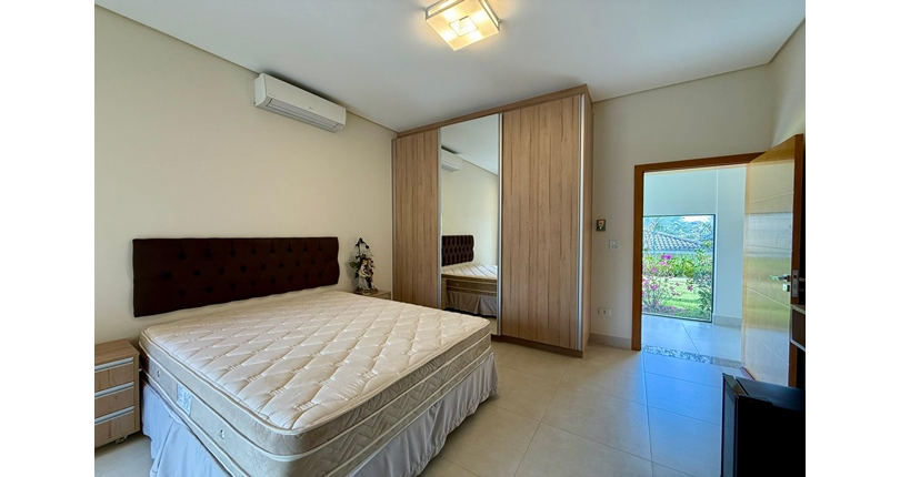 Linda Casa de Alto Padrão Totalmente Térrea à venda em Jarinu 