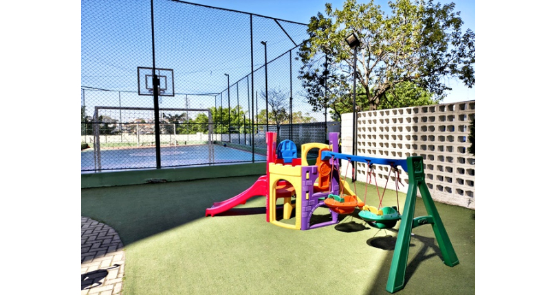 Apartamento à venda no Bairro do Parque Maria Domitila na Rua Willis Roberto Banks 401,  no Condomínio Side Park