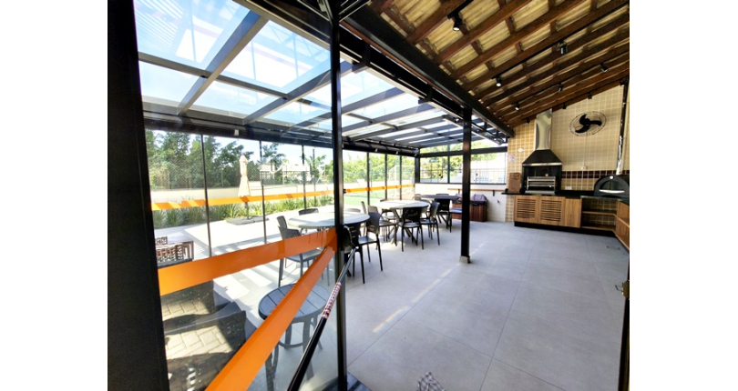 Apartamento à venda no Bairro do Parque Maria Domitila na Rua Willis Roberto Banks 401,  no Condomínio Side Park