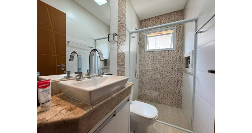 Sobrado à venda no Bairro do Parque São Domingos na Rua Luís Filgueira Souto