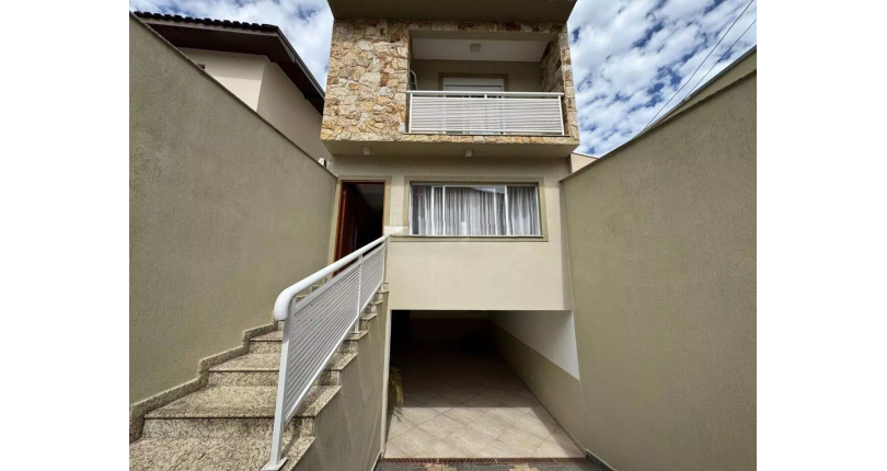 Sobrado à venda no Bairro do Parque São Domingos na Rua Luís Filgueira Souto