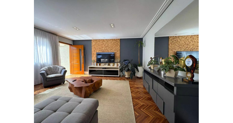 Sobrado à venda no Bairro do Parque São Domingos na Rua Luís Filgueira Souto