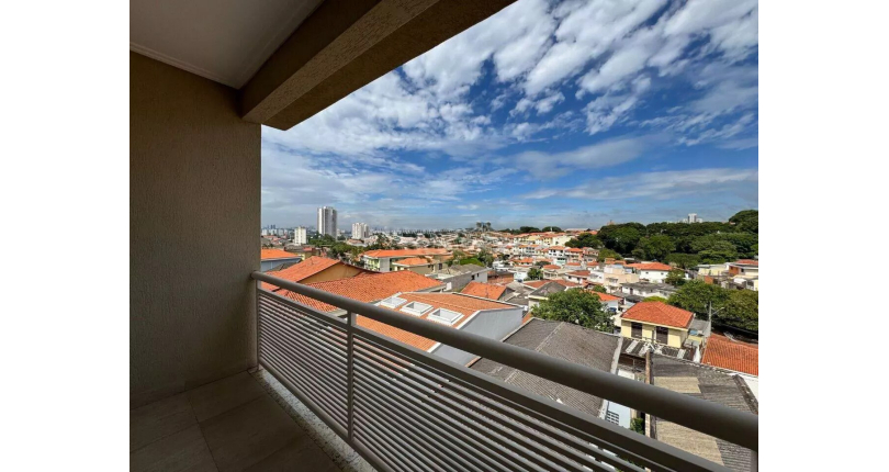 Sobrado à venda no Bairro do Parque São Domingos na Rua Luís Filgueira Souto