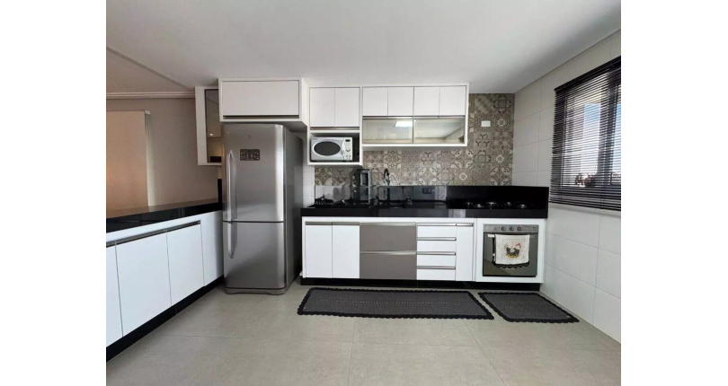 Sobrado à venda no Bairro do Parque São Domingos na Rua Luís Filgueira Souto