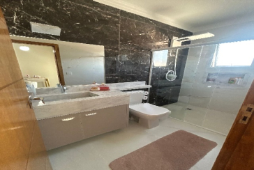  Sobrado à venda no Bairro do Parque São Domingos na Rua Emílio Colella