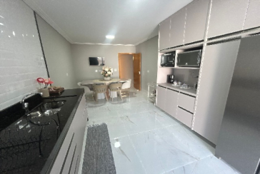  Sobrado à venda no Bairro do Parque São Domingos na Rua Emílio Colella