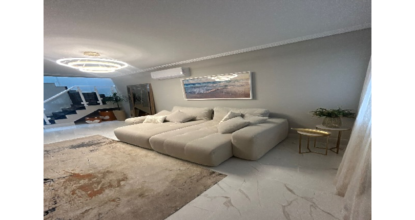  Sobrado à venda no Bairro do Parque São Domingos na Rua Emílio Colella