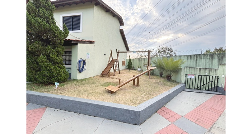 Ótimo Sobrado à venda no Bairro do Conjunto Residencial Vista Verde na Rua Desembargador Plínio Novaes de Andrade