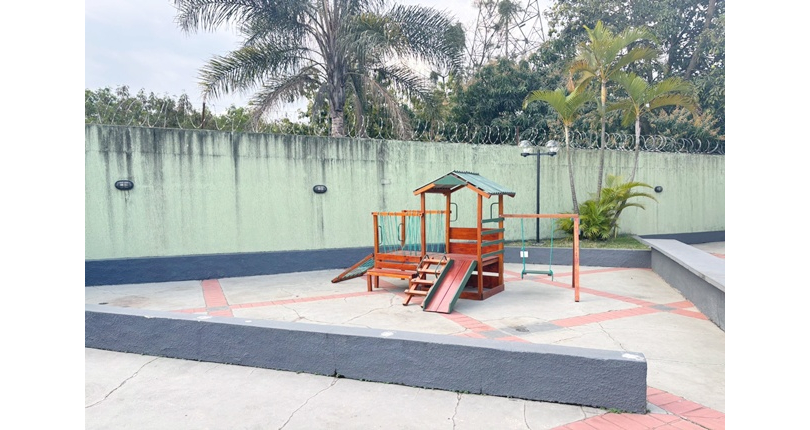 Ótimo Sobrado à venda no Bairro do Conjunto Residencial Vista Verde na Rua Desembargador Plínio Novaes de Andrade