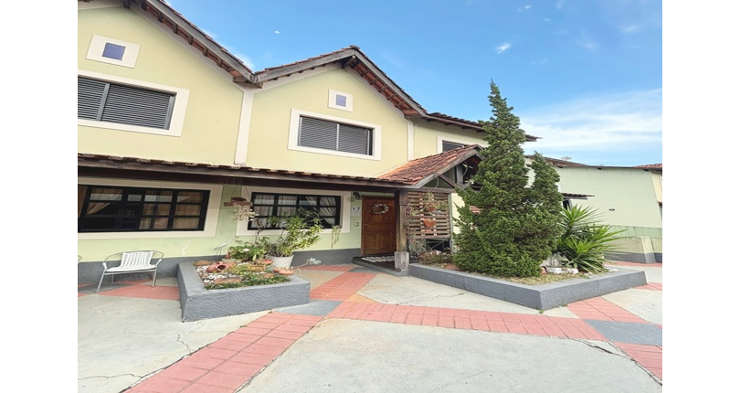 Ótimo Sobrado à venda no Bairro do Conjunto Residencial Vista Verde na Rua Desembargador Plínio Novaes de Andrade