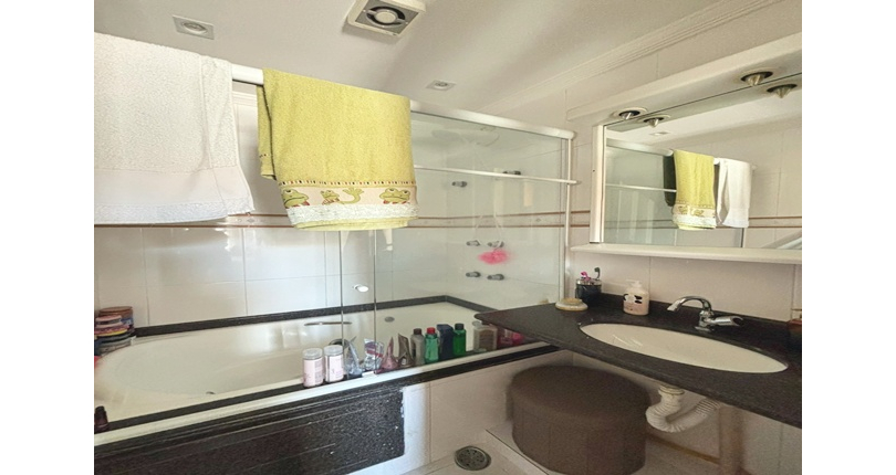 Ótimo Sobrado à venda no Bairro do Conjunto Residencial Vista Verde na Rua Desembargador Plínio Novaes de Andrade