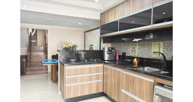 Ótimo Sobrado à venda no Bairro do Conjunto Residencial Vista Verde na Rua Desembargador Plínio Novaes de Andrade