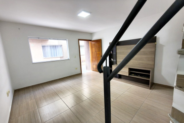 Lindo Sobrado à venda no Bairro da Vila Clarice na Avenida Myrim 100,