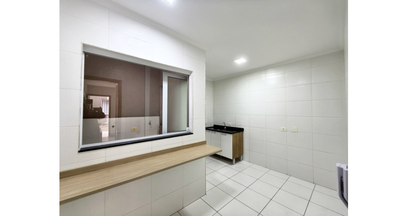 Lindo Sobrado à venda no Bairro da Vila Clarice na Avenida Myrim 100,