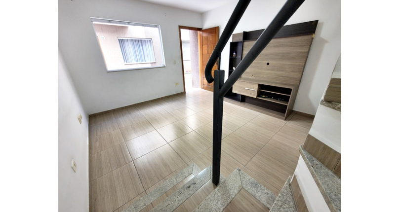 Lindo Sobrado à venda no Bairro da Vila Clarice na Avenida Myrim 100,