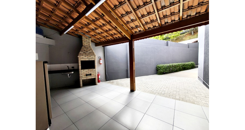 Lindo Sobrado à venda no Bairro da Vila Clarice na Avenida Myrim 100,