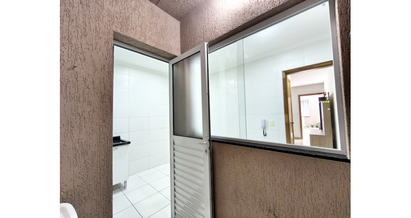 Lindo Sobrado à venda no Bairro da Vila Clarice na Avenida Myrim 100,