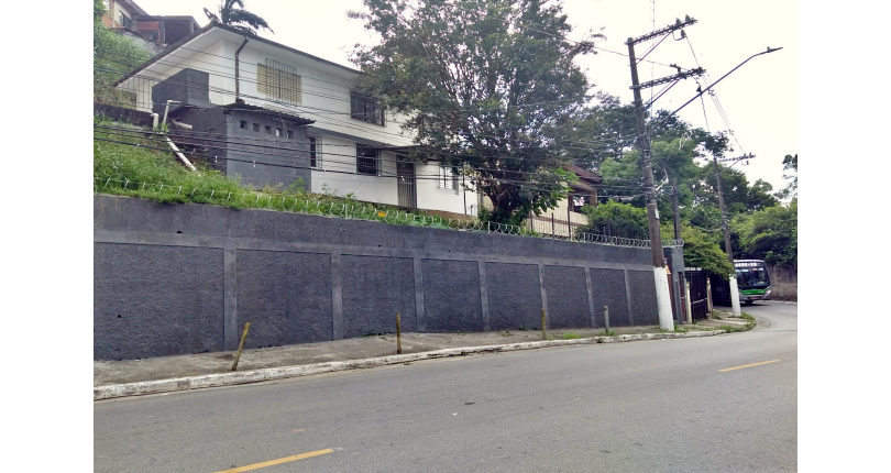 Terreno à venda Rua Doutor Rafael de Araújo Ribeiro, Jaraguá - Imóveis à Venda