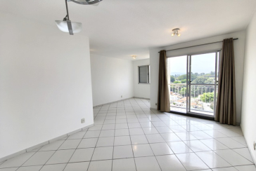 Lindo Apartamento à venda no Bairro do Parque Maria Domitila na Rua Willis Roberto Banks 401