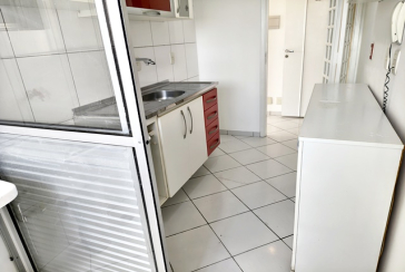Lindo Apartamento à venda no Bairro do Parque Maria Domitila na Rua Willis Roberto Banks 401