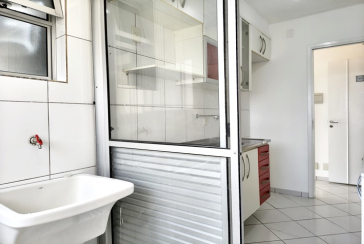 Lindo Apartamento à venda no Bairro do Parque Maria Domitila na Rua Willis Roberto Banks 401