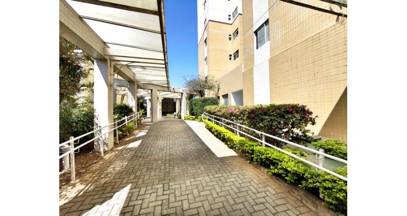 Lindo Apartamento à venda no Bairro do Parque Maria Domitila na Rua Willis Roberto Banks 401