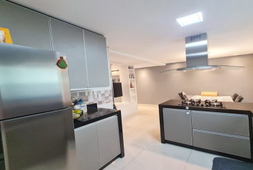 Lindo Sobrado à venda no Bairro da Vila Mangalot na Rua Jose Ataliba Ortiz 834, no Condomínio Boulevard Park,