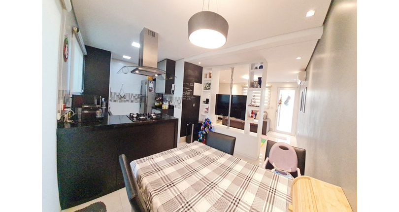 Lindo Sobrado à venda no Bairro da Vila Mangalot na Rua Jose Ataliba Ortiz 834, no Condomínio Boulevard Park,