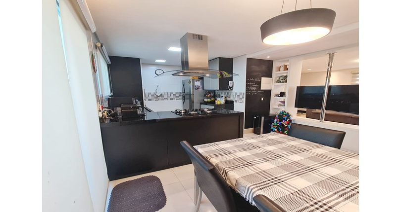 Lindo Sobrado à venda no Bairro da Vila Mangalot na Rua Jose Ataliba Ortiz 834, no Condomínio Boulevard Park,