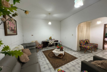 Casa à venda no Bairro do Parque Maria Domitila na Rua Mariana Camargo,