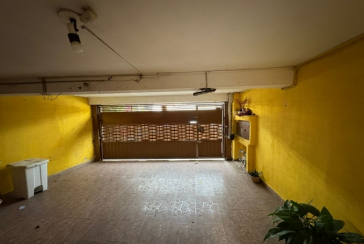 Casa à venda no Bairro do Parque Maria Domitila na Rua Mariana Camargo,