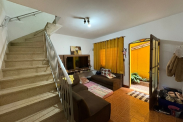 Casa à venda no Bairro do Parque Maria Domitila na Rua Mariana Camargo,