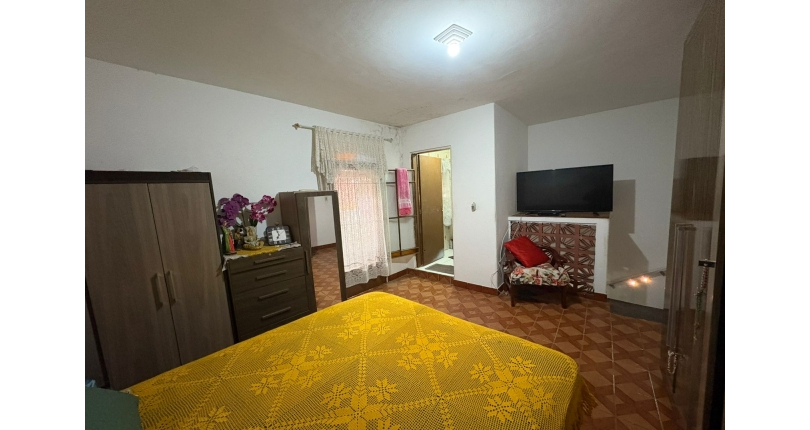 Casa à venda no Bairro do Parque Maria Domitila na Rua Mariana Camargo,