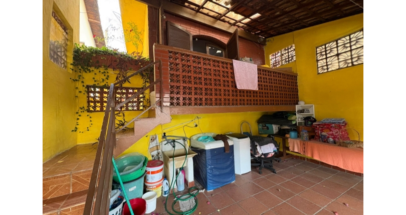 Casa à venda no Bairro do Parque Maria Domitila na Rua Mariana Camargo,