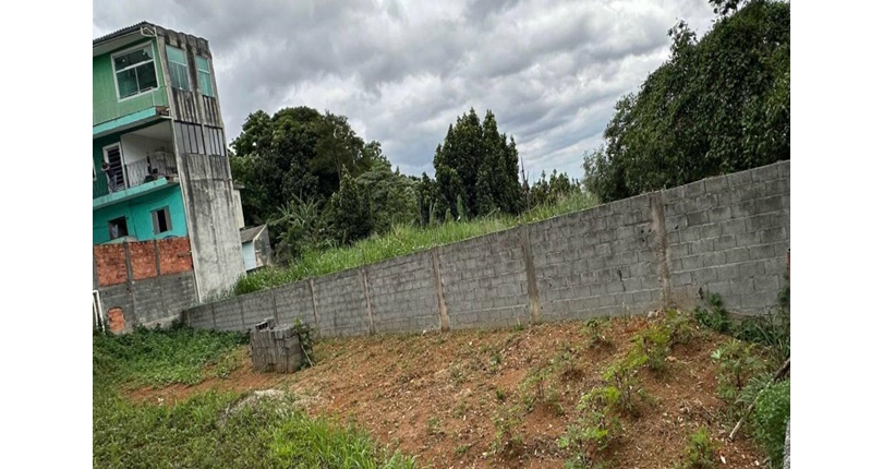 Terreno meio lote à venda no Bairro do Jaraguá na Rua Nova Jaraguá